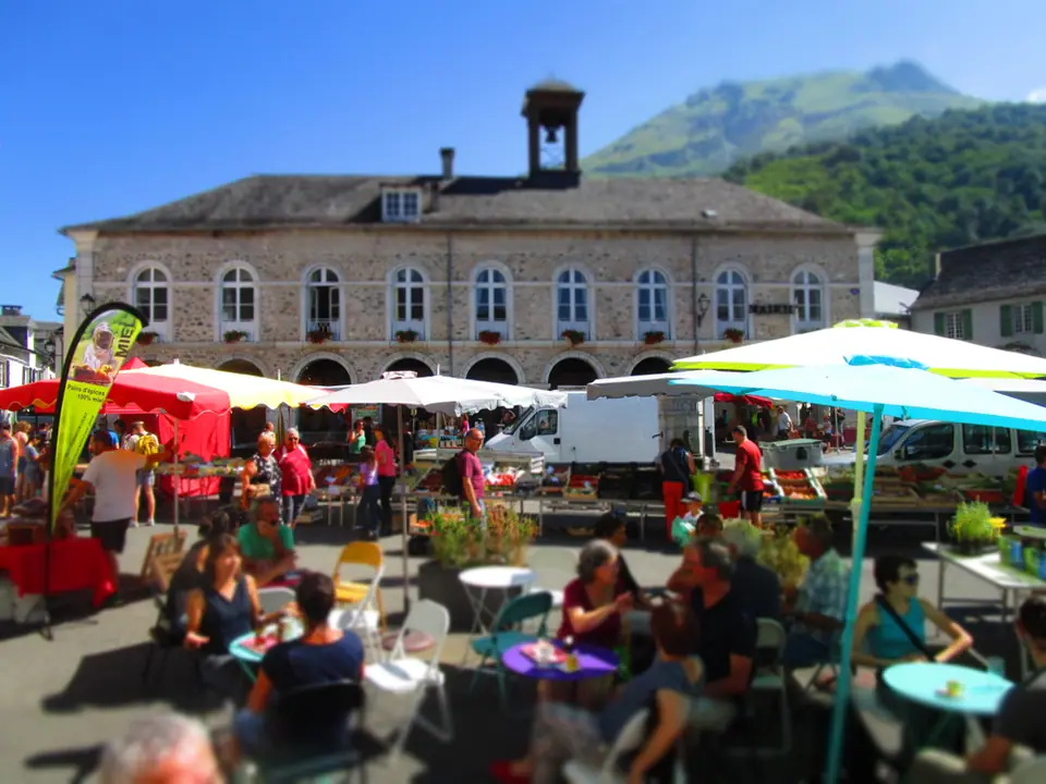Marché du Centre à Bedous (64)