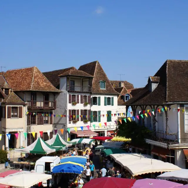 Marché du Centre à Salies-de-Béarn (64)