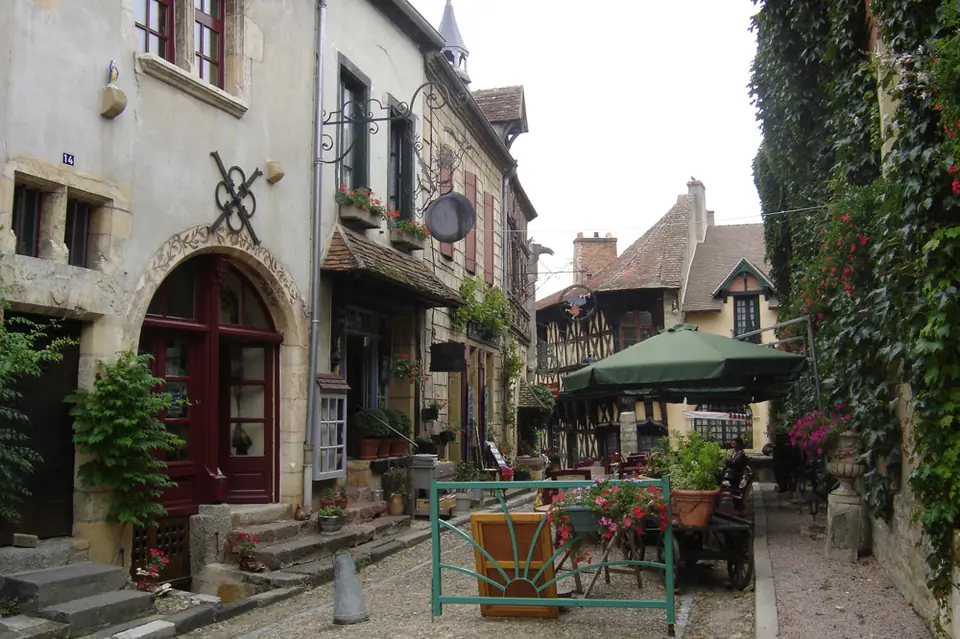 Marché du Centre à Bourbon-Lancy (71)