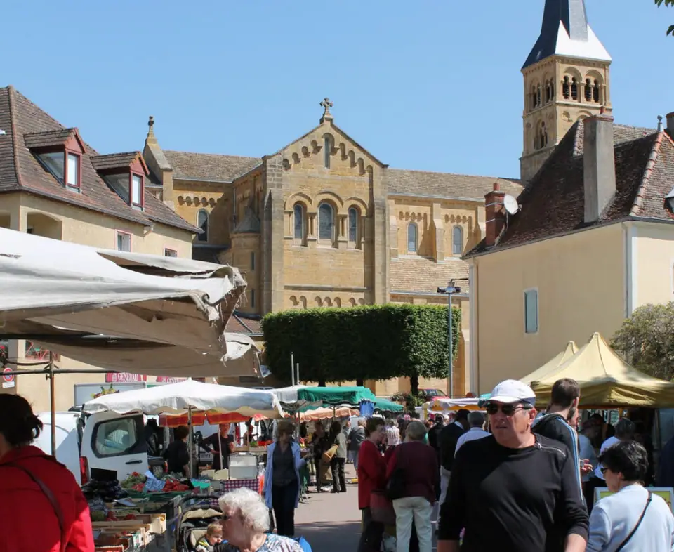Marché du Centre à Charolles (71)