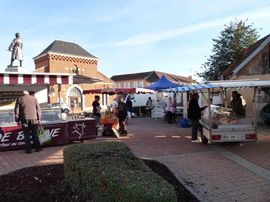 Marché du Centre à Pierre-de-Bresse (71)