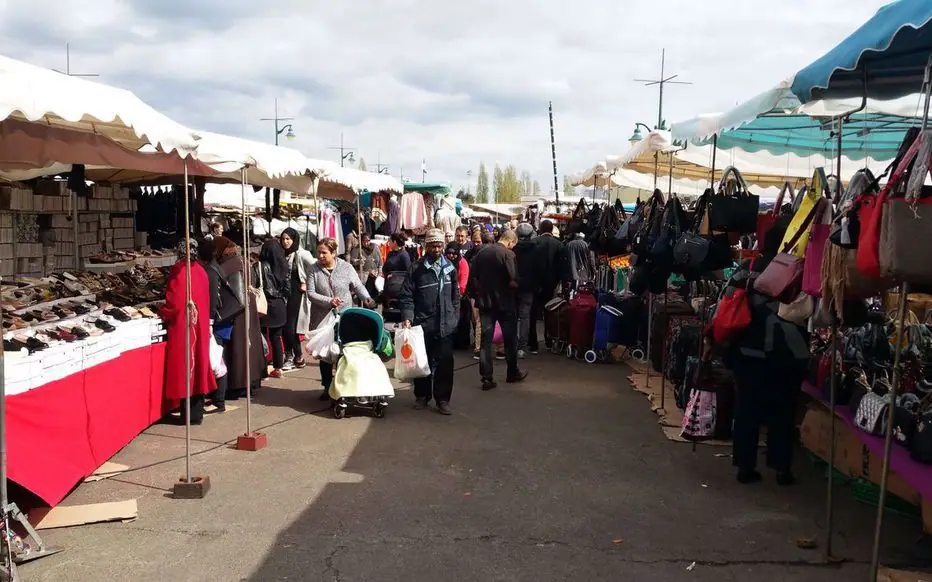 Marché du Val Fourré à Mantes-la-Jolie (78)