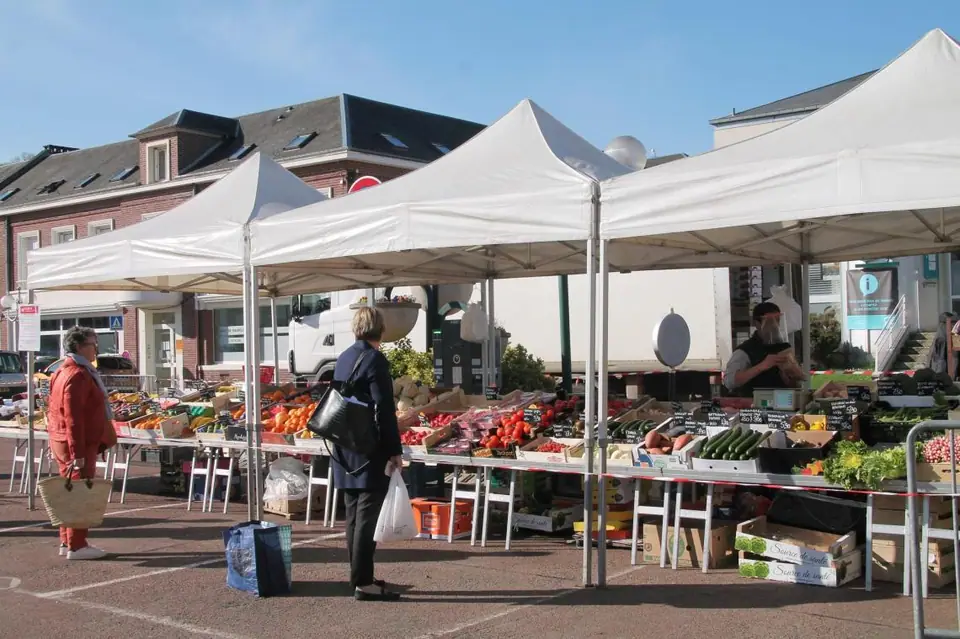 Marché du centre à Poix-de-Picardie (80)
