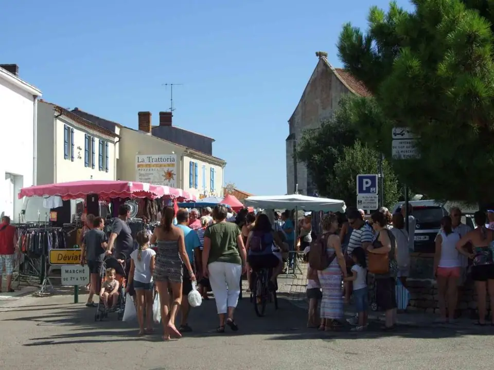 Marché du Centre à Angles (85)