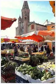 Marché du Centre à Carmaux (81)