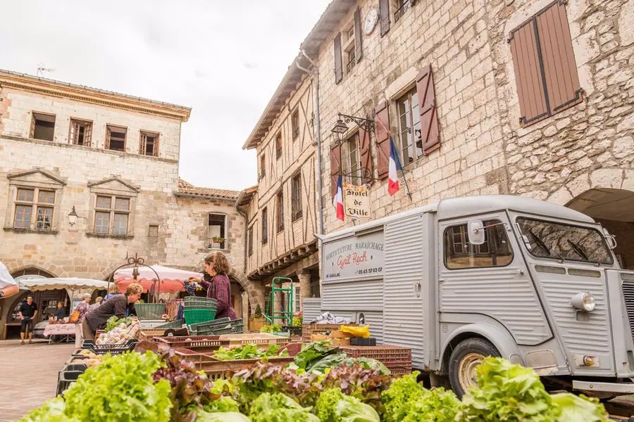 Marché du Centre à Castelnau-de-Montmiral (81)