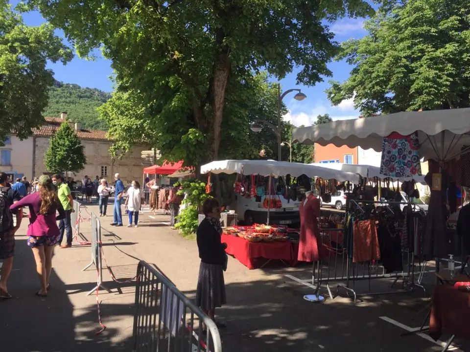 Marché du Centre à Saint-Antonin-Noble-Val (82)