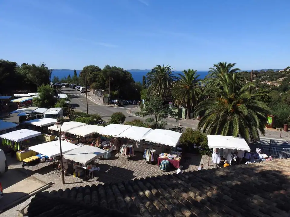 Marché Provençal à Rayol-Canadel-sur-Mer (83)
