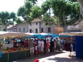 Marché du Centre à Sarrians (84)