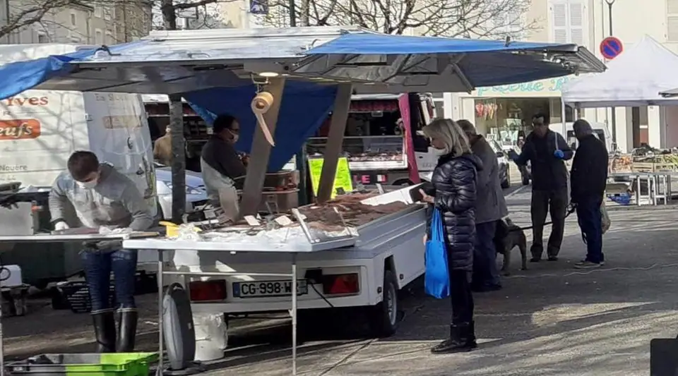 Marché du Centre à Civray (86)