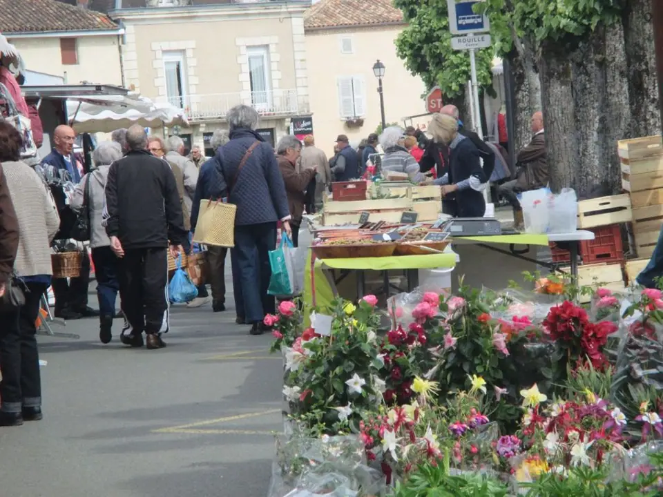 Halles de Rouillé (86)