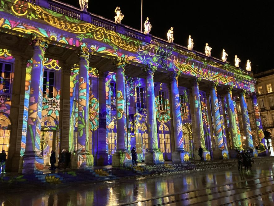 Le Grand-Théâtre de Bordeaux illuminé pour Noël
