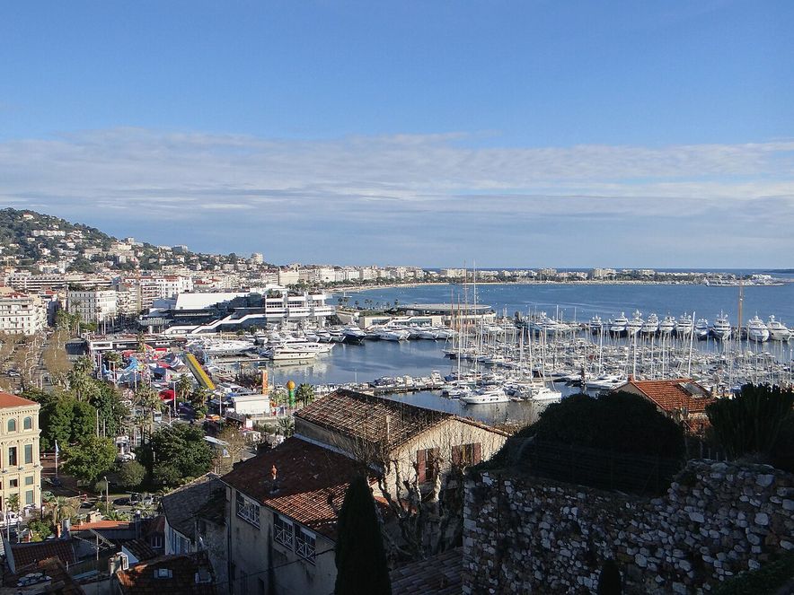 Cannes et le port vus du Suquet