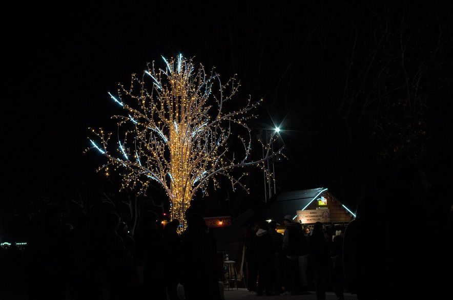 Décoration de Noël au marché de Noël de Montpellier
