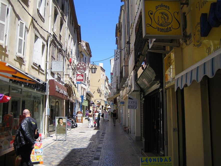Une rue du centre-ville de Narbonne